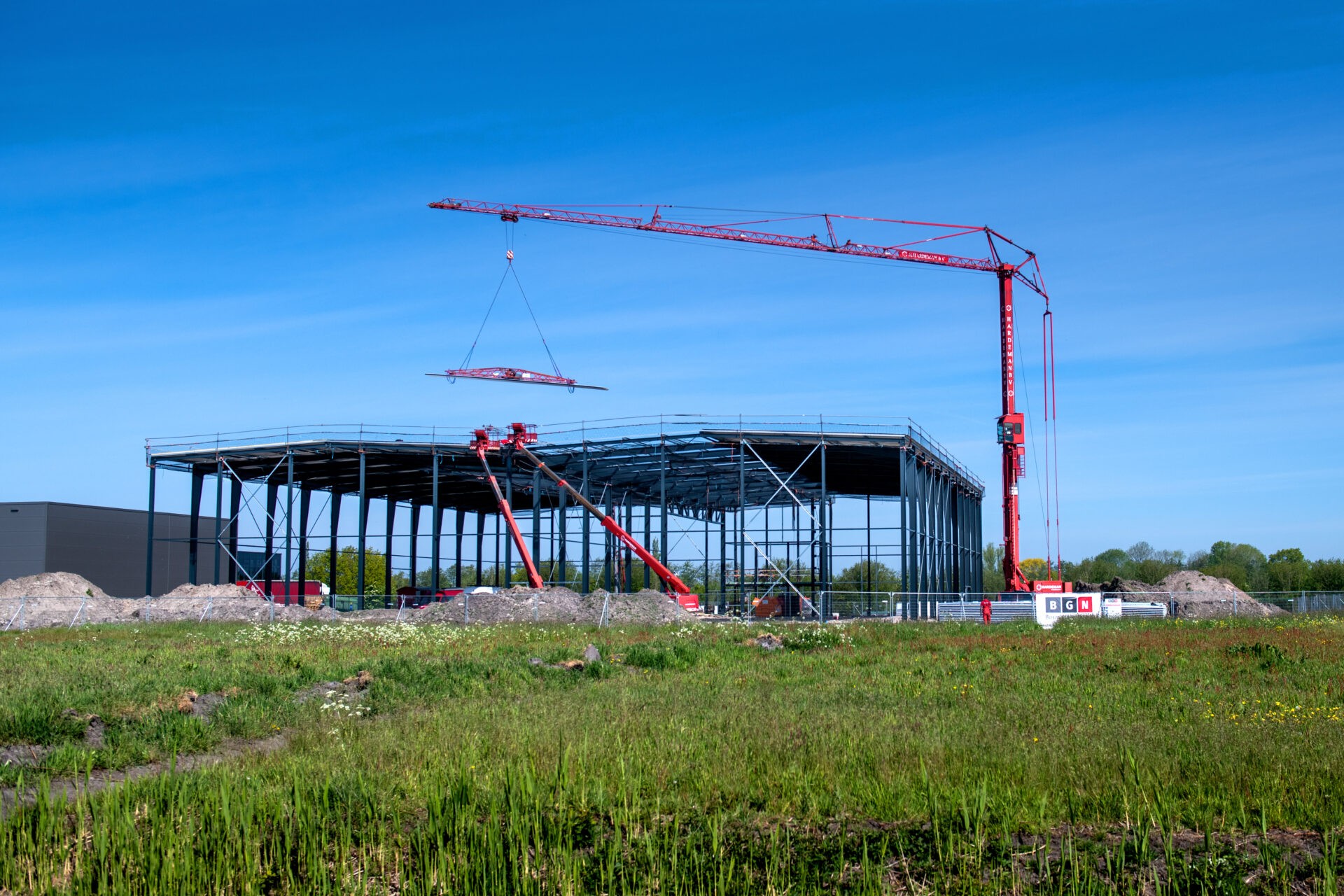 Uitbreiding Aludon, nieuwbouw bedrijfspand Logistiek centrum Aludon Drachten